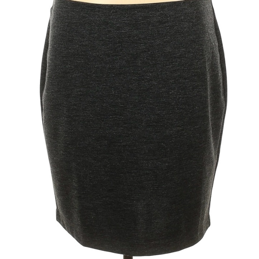 Skirt Bundle Size XL/14 Banana Republic